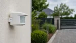 Bewegungsmelder fuer Einfahrt und Garten: Reichweite, Erfassungswinkel und Stoerquellen